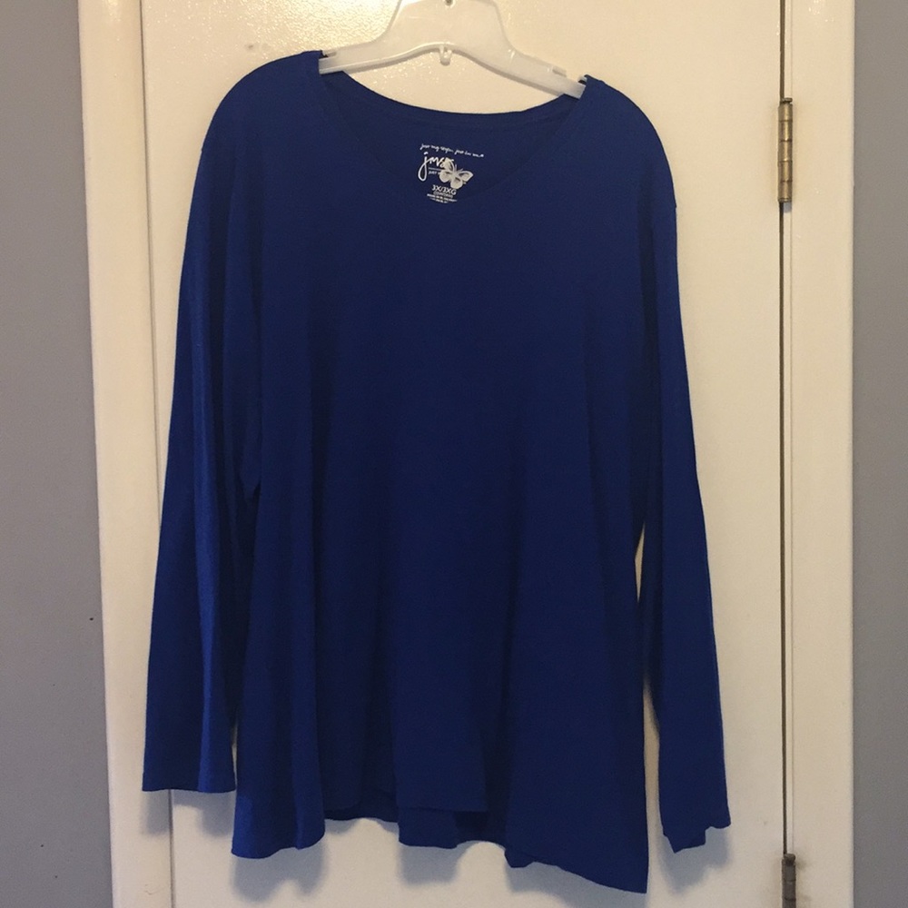 Long sleeve t-shirt